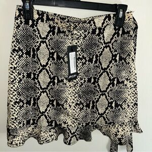 Nasty Gal Black & Beige Snake-Print Ruffle Mini Skirt